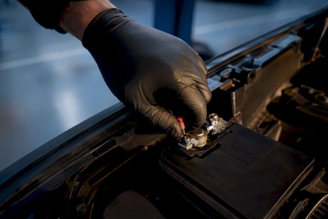 £35 Postal SRS Reset Clears Airbag Light After Battery, UK Garages