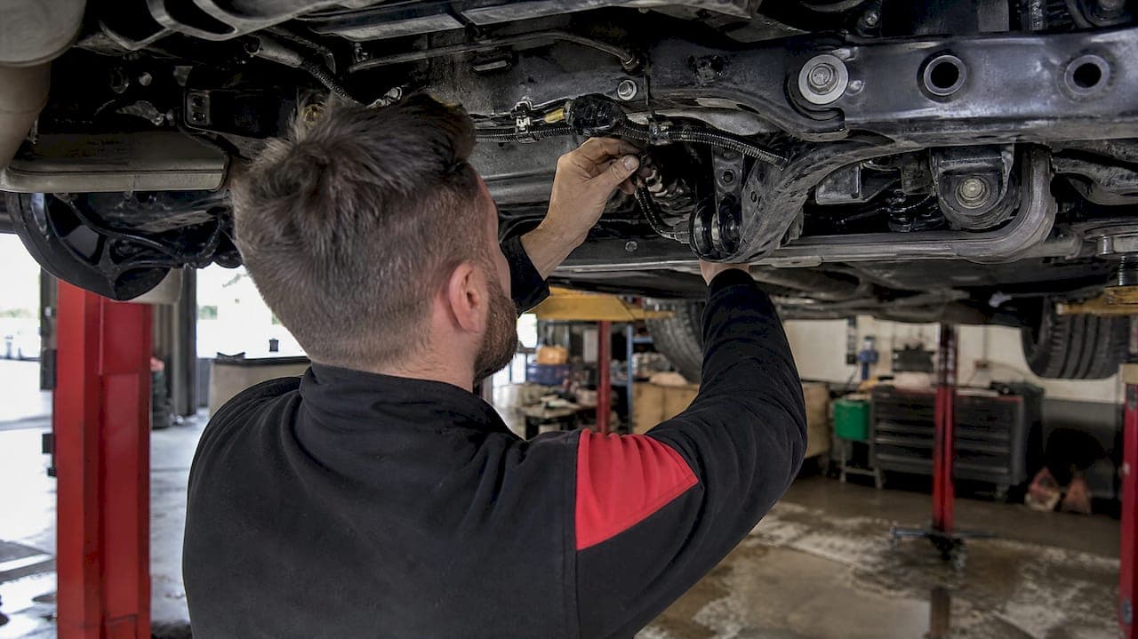 Avoid MOT Failure: Diagnose an Airbag Light After Subframe Work